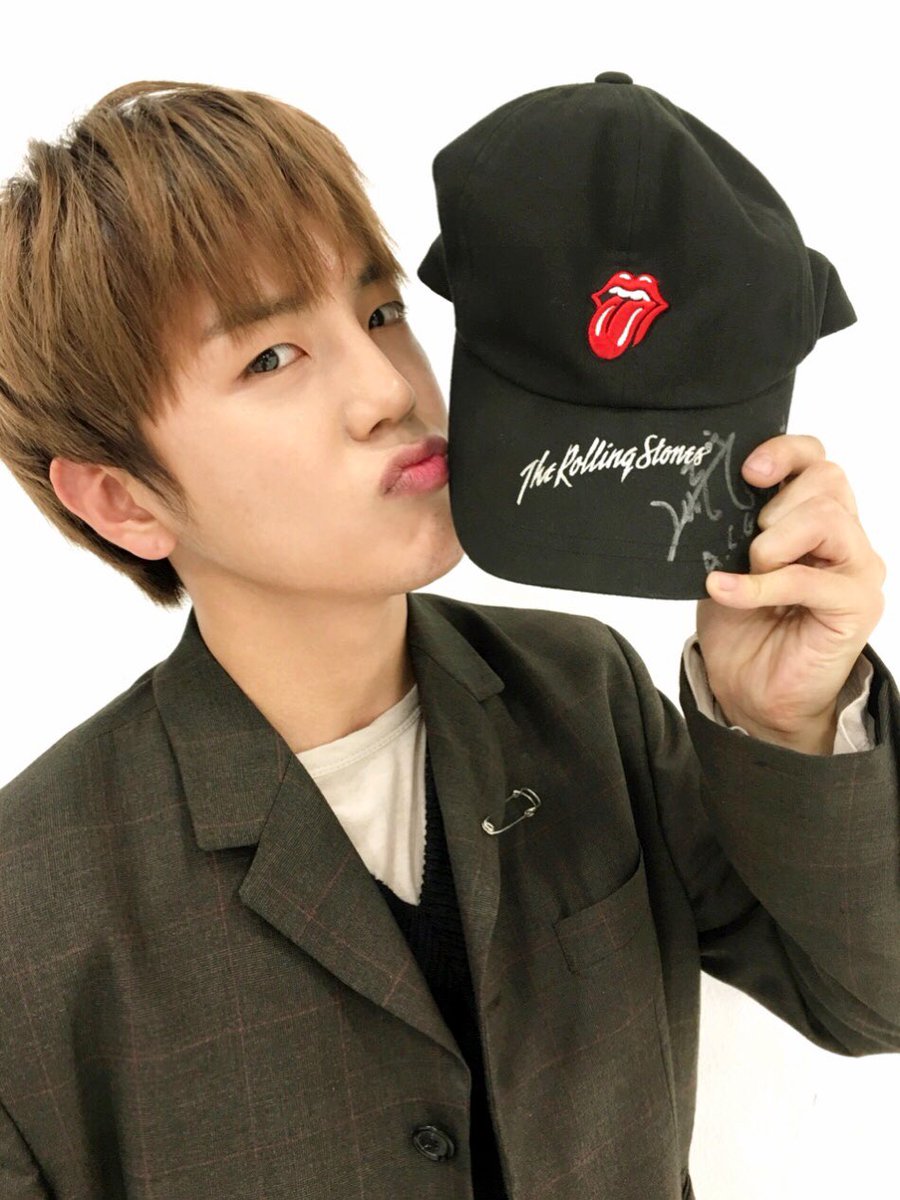 /
🎄締 切 迫 る 🎁✨
\
#ドンフン サンタ🎅からの
クリスマスプレゼント応募は
本日18時まで‼️‼️
プレゼントにサインをしている様子を
公開しちゃいます👀💓
ご応募お待ちしております🙇♂️
#韓ONXmasPresent
👇応募は下記の投稿から👇