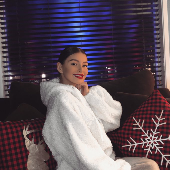 We love a good smile ❤️ https://t.co/28hyfxLp1v