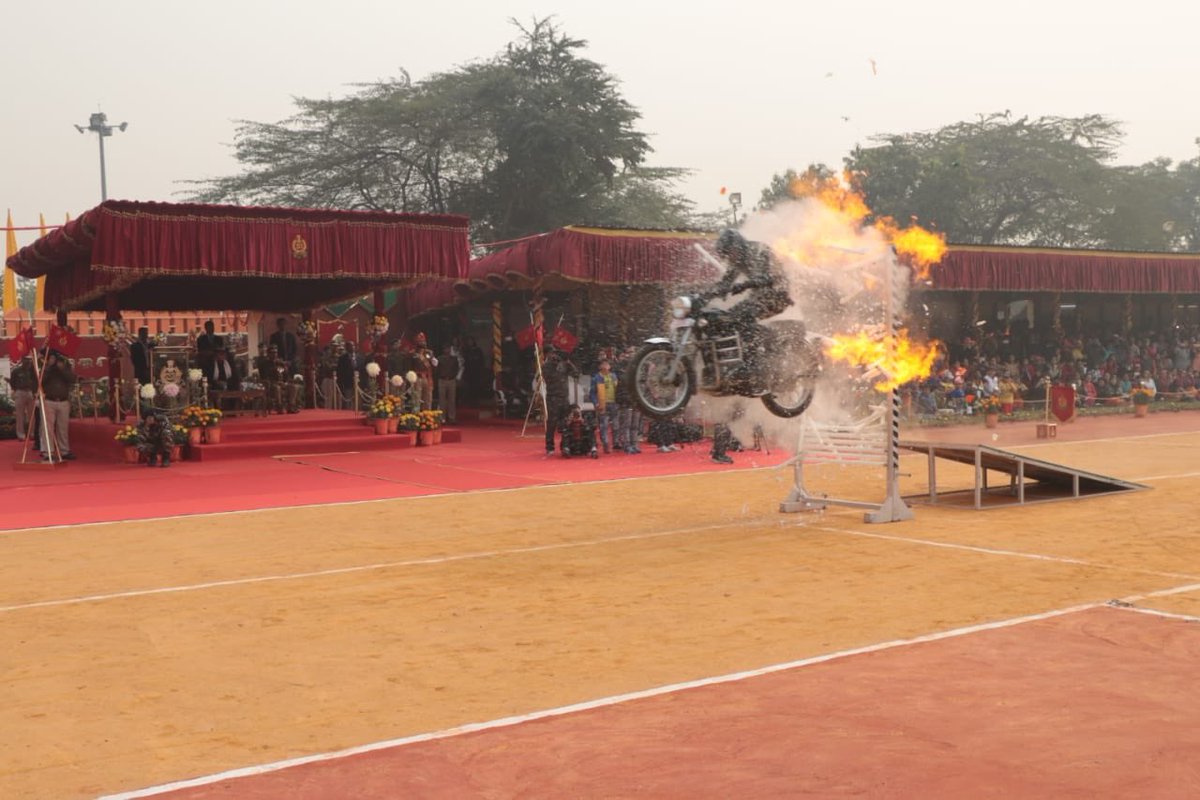 SSB_INDIA's tweet photo. #55thRaisingDay
#SSBRocks
#SevaSurakshaBandhutva
55th Raising Day, celebrated with a splendid parade, scintillating cultural programs & swashbuckling stunts. Sh Kiren Rijiju, ho’ble MoS(Home) graced the occasion as chief guest. https://t.co/A4J41jziUL