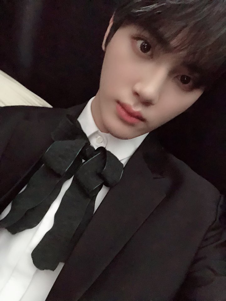 WE_THE_BOYZ's tweet photo. 학년이의 사진첩 https://t.co/V1oyu822O2