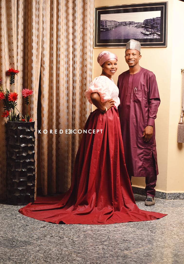 fauwazg's tweet photo. It's about time .
😍❣💋💘👑🎉 
28/12/2018 
U r all invited!!! Markade yazo kanmu.😁🤣
#FaMu18 #Kaduna #MuslimWedding #ArewaWedding #NigerianWedding https://t.co/zQvOl9Wj5I