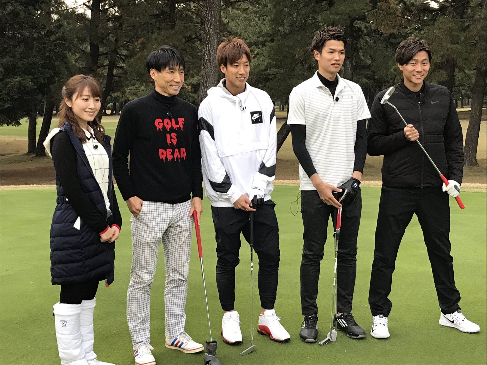 Tvkスポーツ 今週の キックオフf マリノス はオフ企画第2弾となる横浜f マリノスゴルフ部です 参加メンバーは扇原貴宏選手 松原健選手 そして大津祐樹選手の3人 サッカー選手とは思えないミラクルショット 番組mcの波戸さんを交えた4人の結果は Tvkスポーツ 今週の キックオフf マリノス はオフ企画第2弾となる横浜f マリノスゴルフ部です 参加メンバーは扇原貴宏選手 松原健選手 そして大津祐樹選手の3人 サッカー選手とは思えないミラクルショット 番組mcの波戸さんを交えた4人の結果は