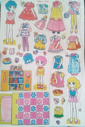 saharaismaafifa's tweet photo. #kuingatsaatdahulu main barbie barbiean kertas karton bongkar pasang, kalau udah robek beli lagi yang baru https://t.co/C5lQrhSEAk