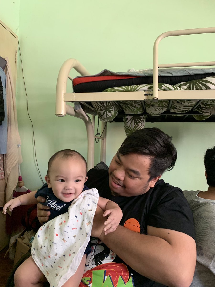 LadiesCHOI's tweet photo. #backfocus #ChanceTheBaby #ChristmasPadillas https://t.co/Gc7dbJb8f0