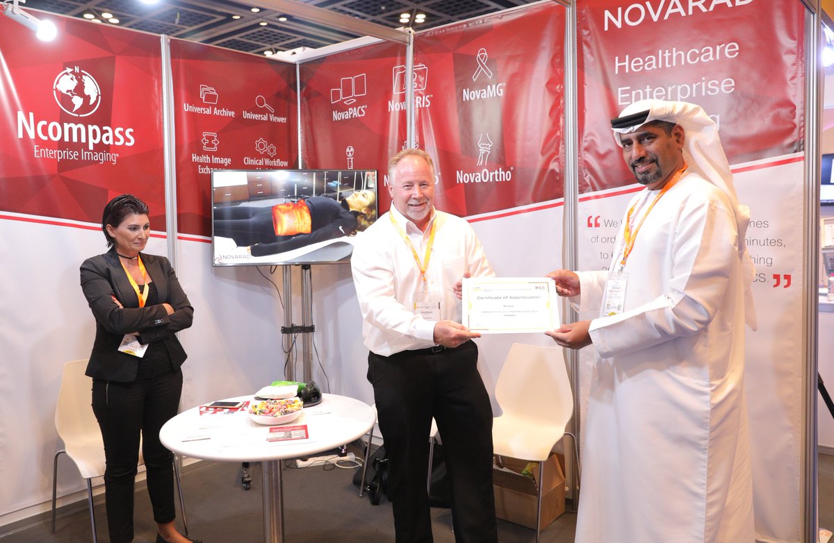 Radiology_UAE's tweet photo. Dr. Abdulla Alremaithi Awarding the certificate of Appreciation to Novarad for exhibiting at ARM 2018.

#Radiology #partner #exhibitor #exhibition #ARM2018 #Radiologyuae #imaging #diagnostic #healthcare #technology #Novarad @NovaradCorp https://t.co/VviPM2Rd7W
