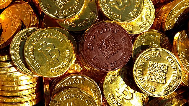 ZEBITEX's tweet photo. L'équipe ZEBITEX vous souhaite de joyeuses fêtes de Noël à toutes et à tous! 🎄 N'abusez pas du chocolat! 🥳😅
Rendez-vous dès demain pour les résultats de notre concours! 🎅
#bitcoin #cryptofamily #altcoins #digycode #zebitex #Noel https://t.co/j3hkjcVYI4