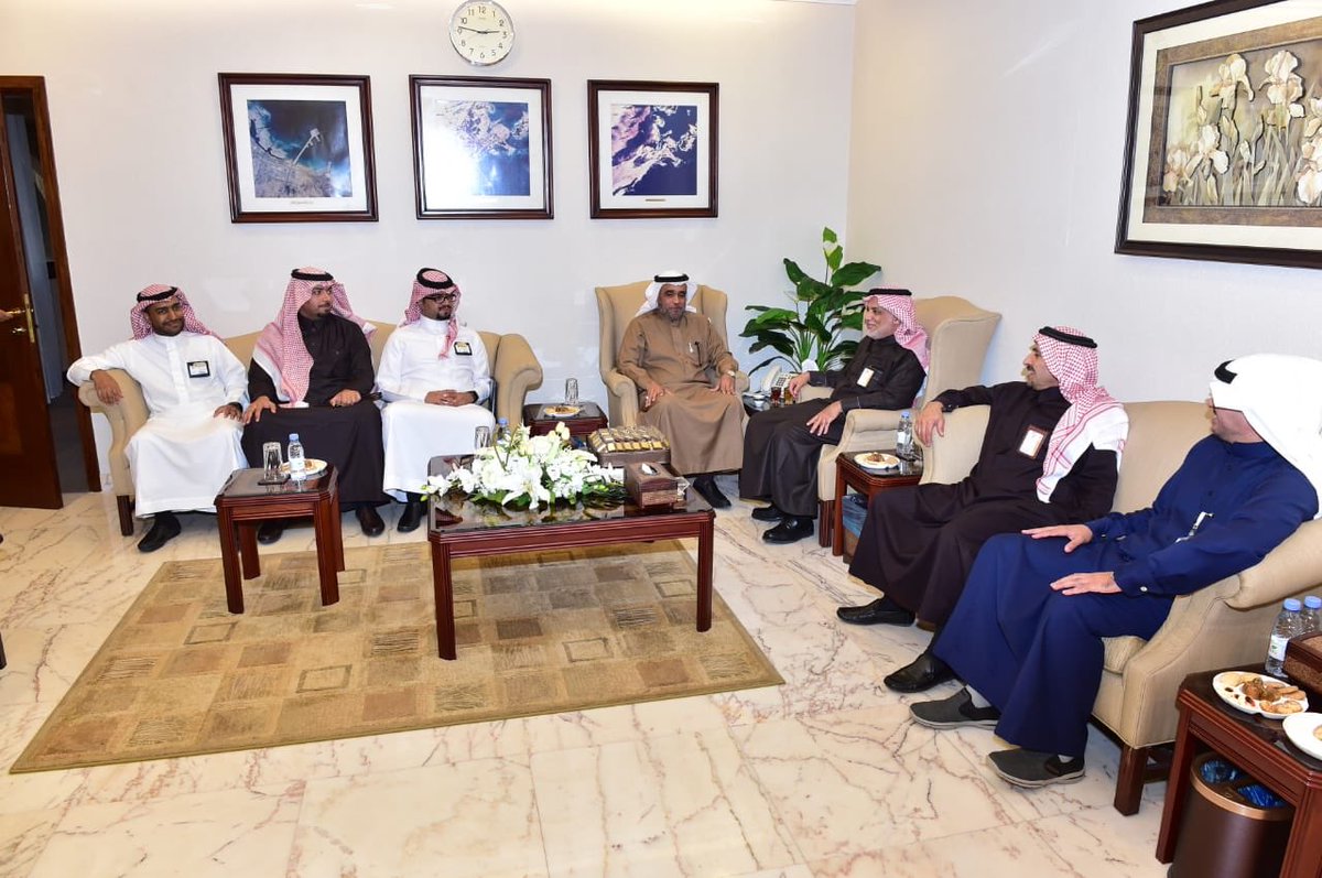 الرئيس التنفيذي م. مصطفى المهدي يستقبل مدير عام معهد الإدارة العامة بالمنطقة الشرقية د. محمد باجنيد @bajunaidm  ويبحث معه سبل تعزيز التعاون المشترك
<a href="/IPAConnect/">معهد الإدارة العامة</a>