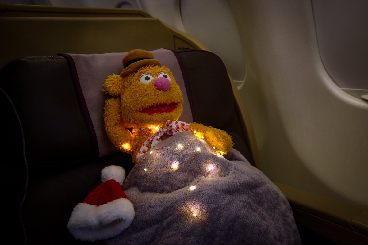 Fozzie_travels's tweet image. Is there a better day to participate in the #avgeekfairylightchallenge than Christmas? Not sure if @SingaporeAir knew that this even a thing. If on your way to Bali, like me, or wherever you are: #MerryChristmas to everyone. #avgeek #Bali