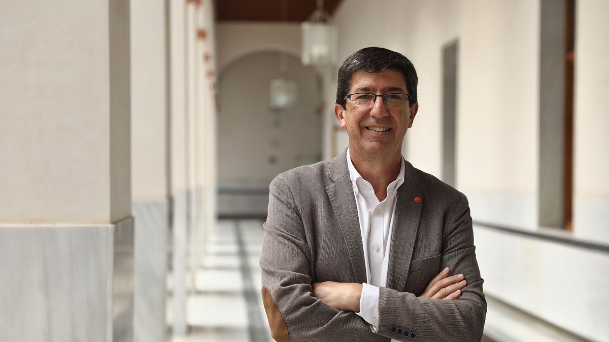 elespanolcom's tweet image. Marín, líder de Cs, hace gestiones para incluir a Vox y Podemos en la Mesa del Parlamento de Andalucía elespanol.com/espana/politic…