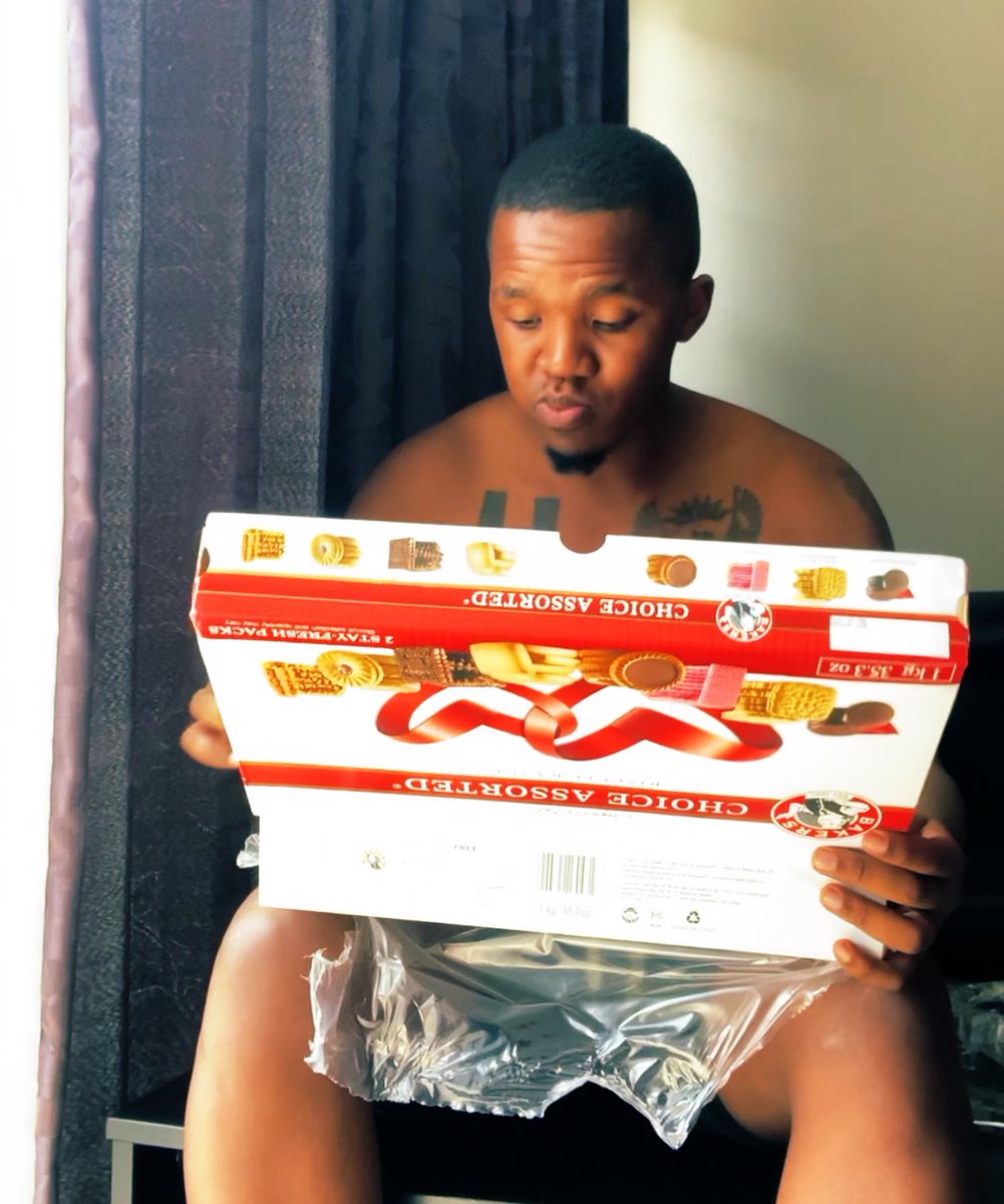 lEsethuHasane's tweet photo. Bought myself a box all to myself to make up for all the ones I could not have because of many cousins and abazalwane https://t.co/dQ8JNFHlAK