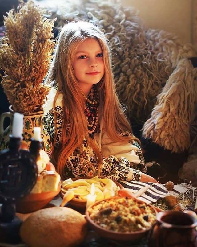 #FelizNavidad #MerryChristmas #зриздвомхристовим foto de @third_roosters #Ucrania #Ukraine #Ukraina #Makivka