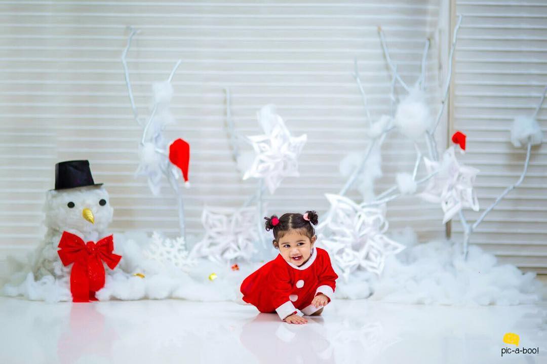 AlluArjunFC12's tweet photo. Wishing Everyone A #MerryChrismas #Christmas #HappyChristmas #AlluAyaan #AlluArha 😍 https://t.co/mZYhACtowg