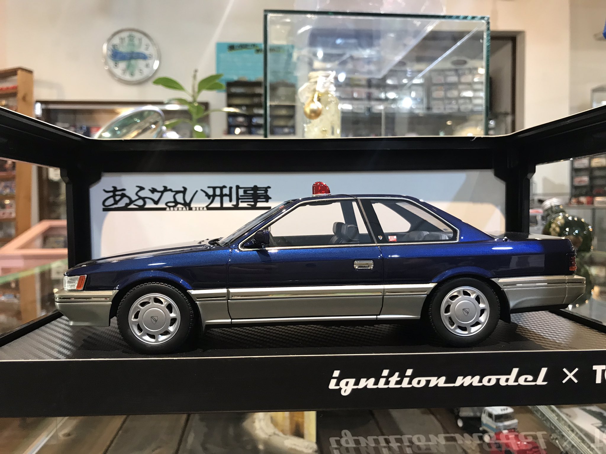 1/18 イグニッションモデル レパード F31 ignition あぶない刑事 1/18 イグニッションモデル レパード F31 ignition あぶない刑事