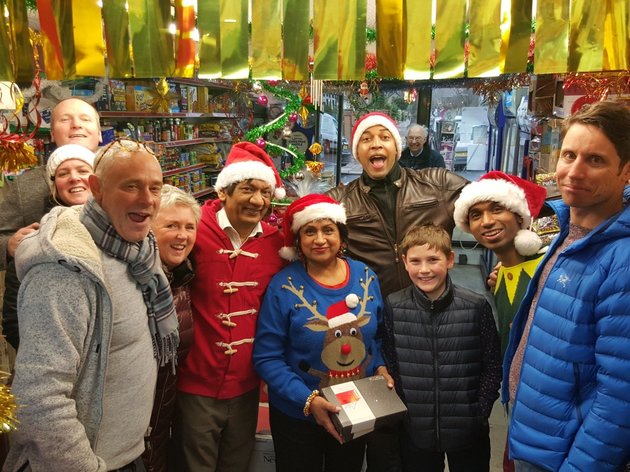 HuffPostUK's tweet image. Every year on #ChristmasDay, Shashi and Pallu Patel open the doors of their Twickenham newsagents to locals who would otherwise be spending the day alone #HumanKindAdvent huffp.st/u7M2GJ7