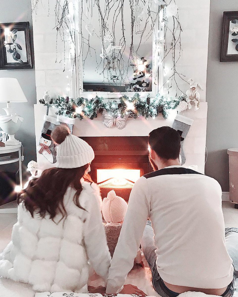 bemama_UK's tweet photo. Merry Christmas! Florine and her family are ready to enjoy the day ahead! 'Favourite' if you're excited to get the festivities started 🎅🤶✨

Instagram 📸 bescamfamily https://t.co/bVbqTcaqqj