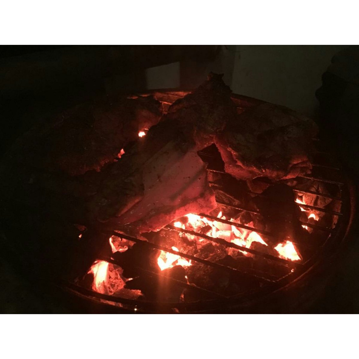 PrekshaSchettri's tweet photo. Christmas calls for a BBQ 😋

#christmasevenings #quiteevening #qualitytime #withguests #hostingisfun #ilovetohost #bbq #bbqbythebalcony #simpleisfun #constantiacottagehomestay #yourhomeinthehills #constantiacottage #mountainhomes #mountainstories #shareyourstory 😊💜 https://t.co/Aap0ucyTUz