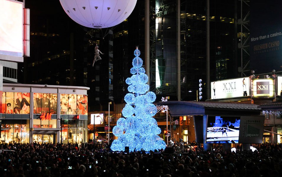 What's open and closed over the holidays ow.ly/VUcS30n4NEI https://t.co/kFt2NA9Xdm