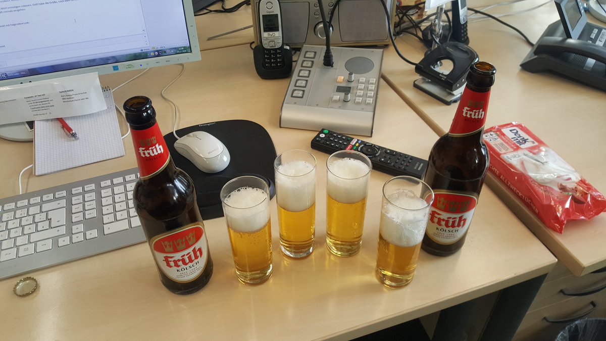 Stanislaus2210's tweet photo. Die #frueh-Schicht wünscht #FroheWeihnachten https://t.co/HzI0sweZQi