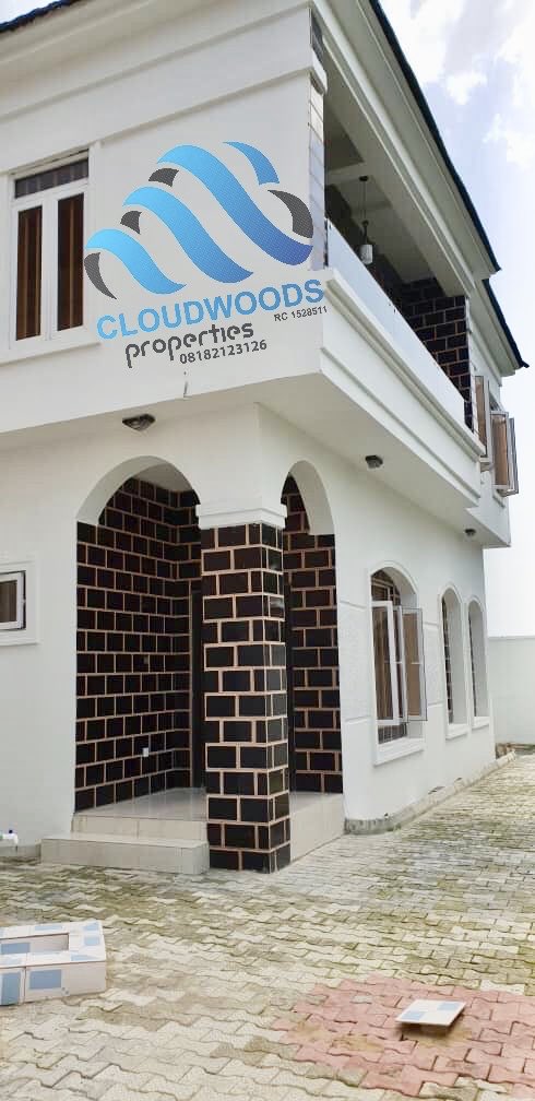 Cloudwoodsltd's tweet photo. FOR SALE!!! 4 Bedroom Duplex, 2 Living Rooms, BQ, Gen house, Security house, Borehole, Electric Fence At An Attractive Rate... #cloudwoods #realestate #consultant #project #management  #home #improvement #construction #autos #accomodation #lagos #ajah https://t.co/32dHIjwRuG