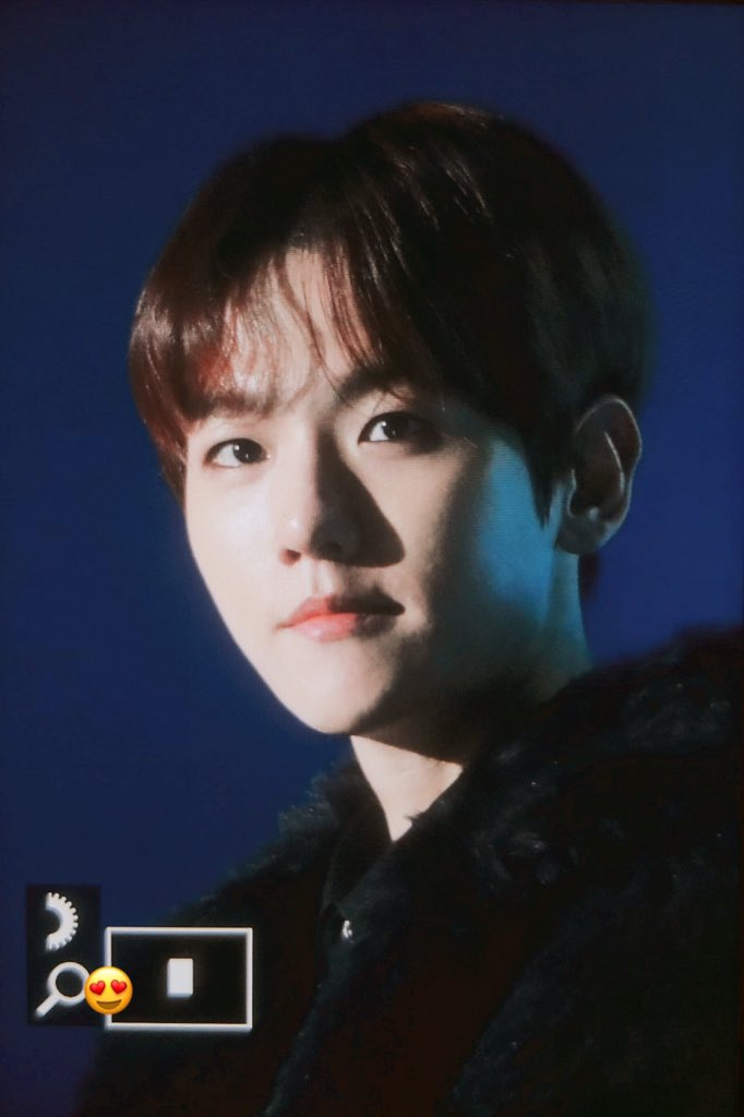 Likeyou_1992's tweet photo. 181225 단정뷰들뷰퍼배쿈 메리크리스마스🥰
@B_hundred_Hyun #백현 #BAEKHYUN #EXO⁠ ⁠⁠ ⁠ https://t.co/uJgLs31aoc