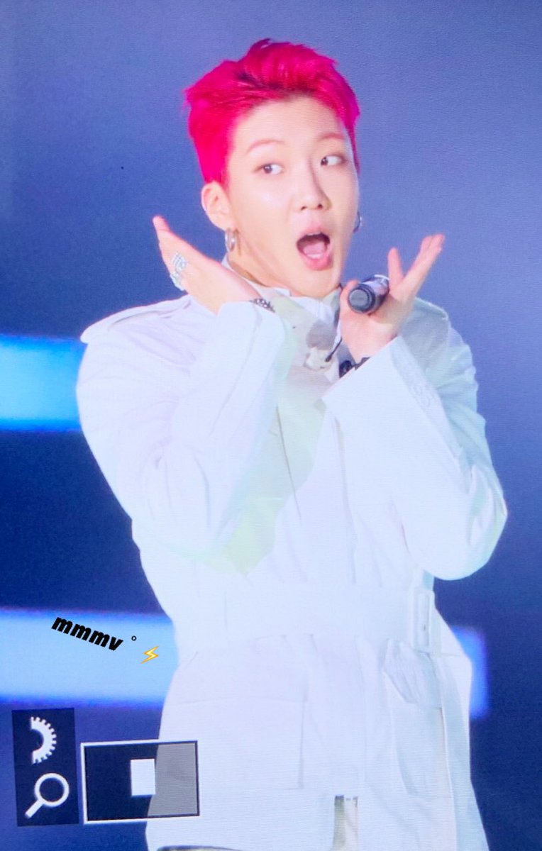 mmmv°⚡️ tweet media