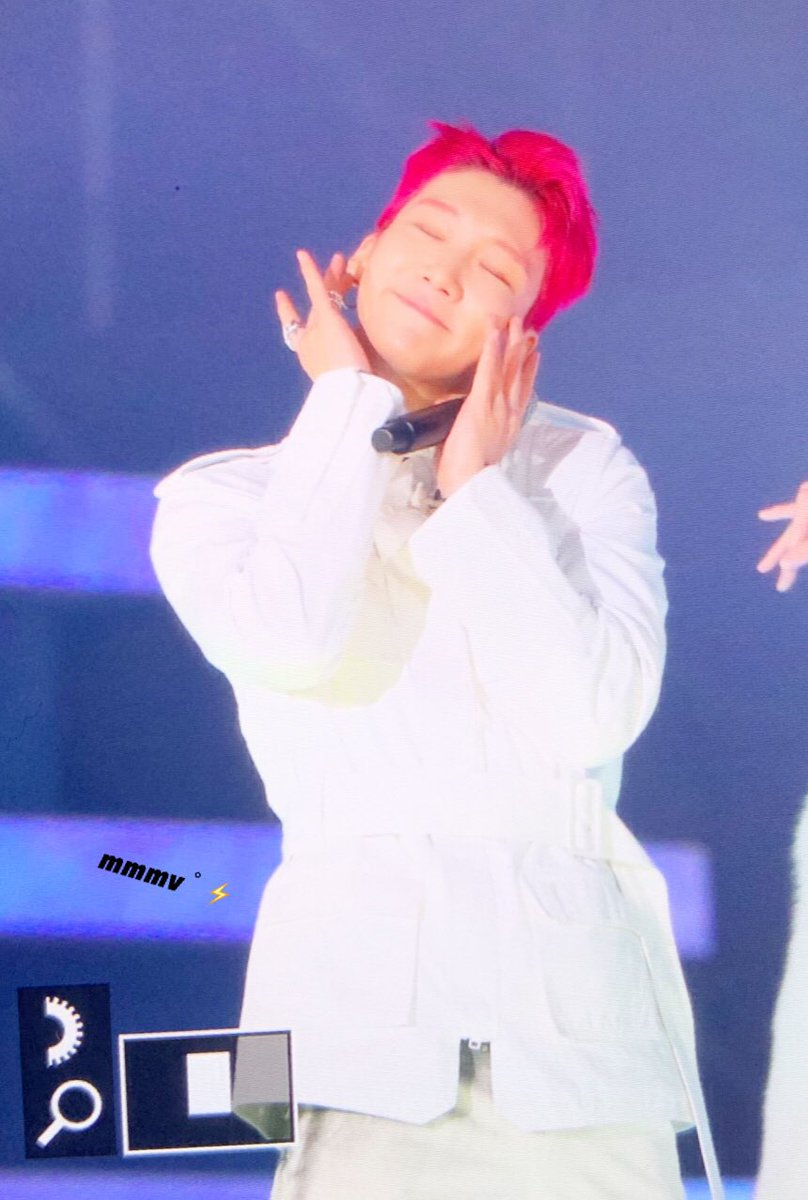 mmmv°⚡️ tweet media