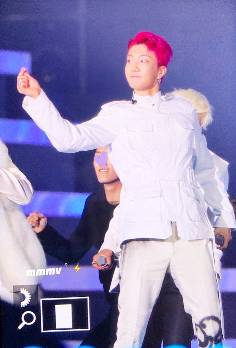 mmmv°⚡️ tweet media