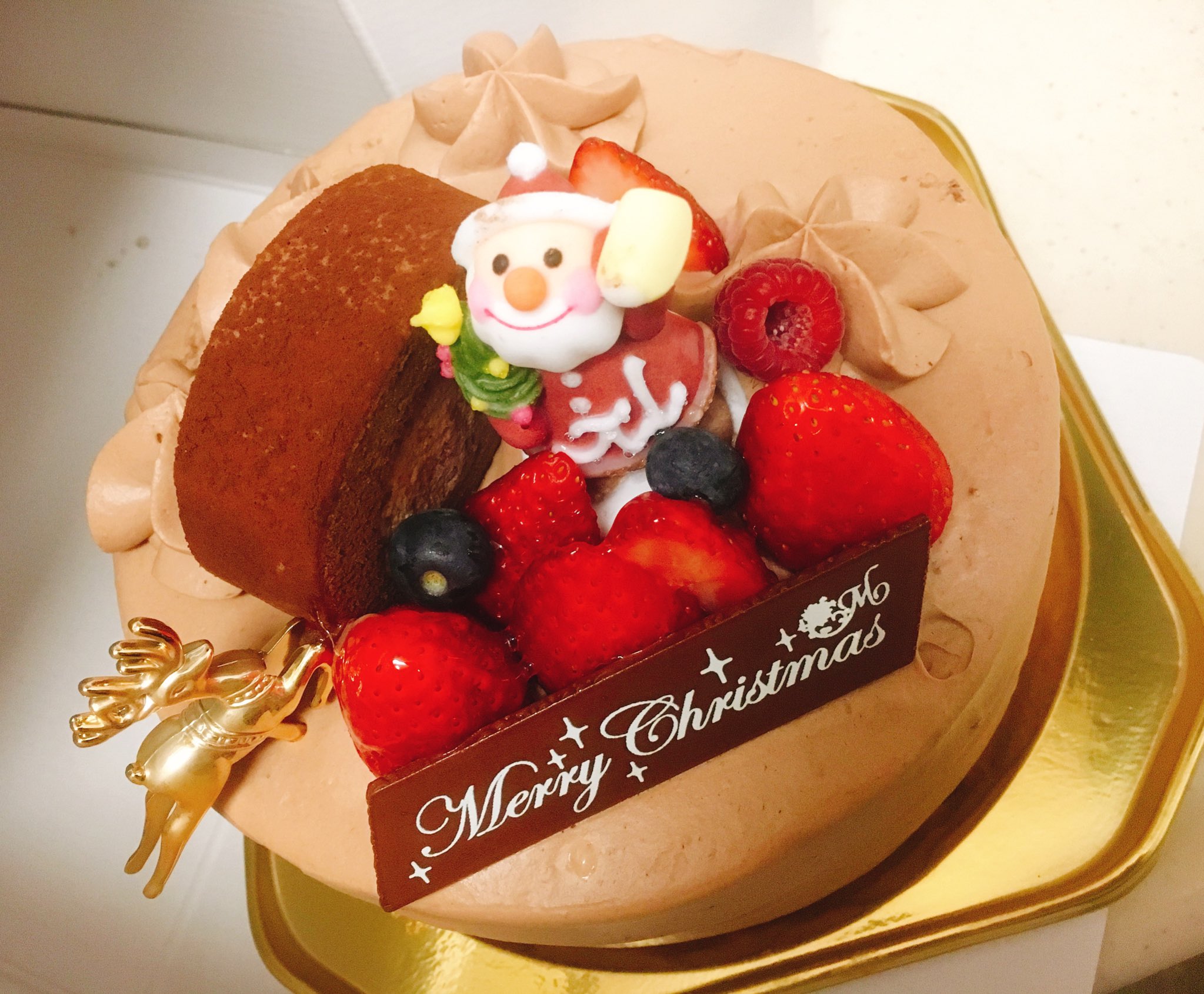 あやもも メリクリ 今年はモンシェールのケーキにしたよ チョコのやつ 初めてここの食べたけどおいしかった クリスマスケーキ モンシェール T Co X26syfppru Twitter