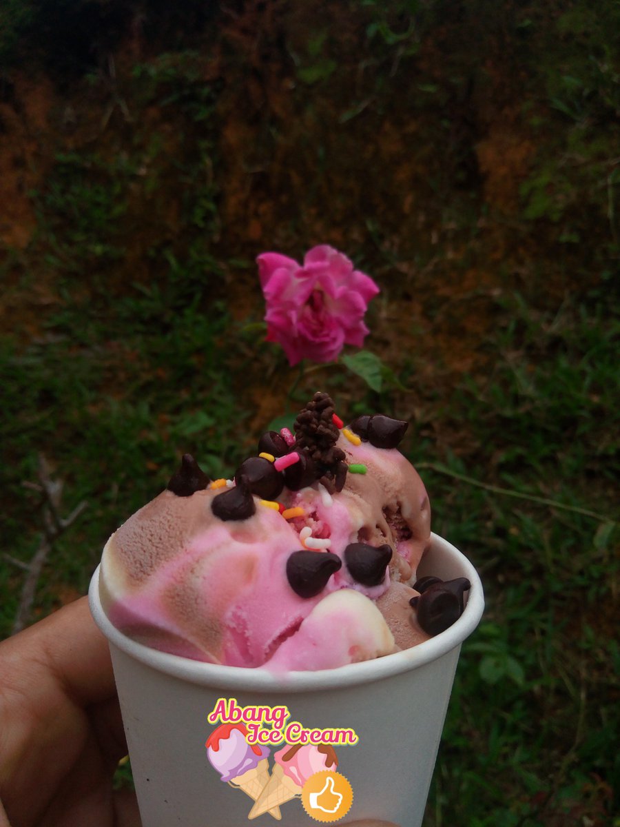 AbangIceCream's tweet photo. Nik mati lah ice cream. https://t.co/GWCsSaK25M