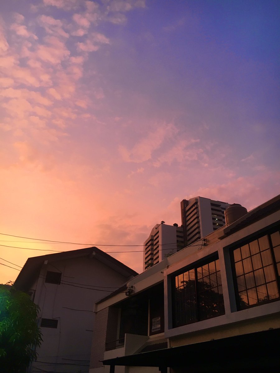 madaisyy__'s tweet photo. ธั น ว า , 
ท้ อ ง ฟ้ า ,
คุ ณ . 

☁️ https://t.co/yCbSs98Nmd