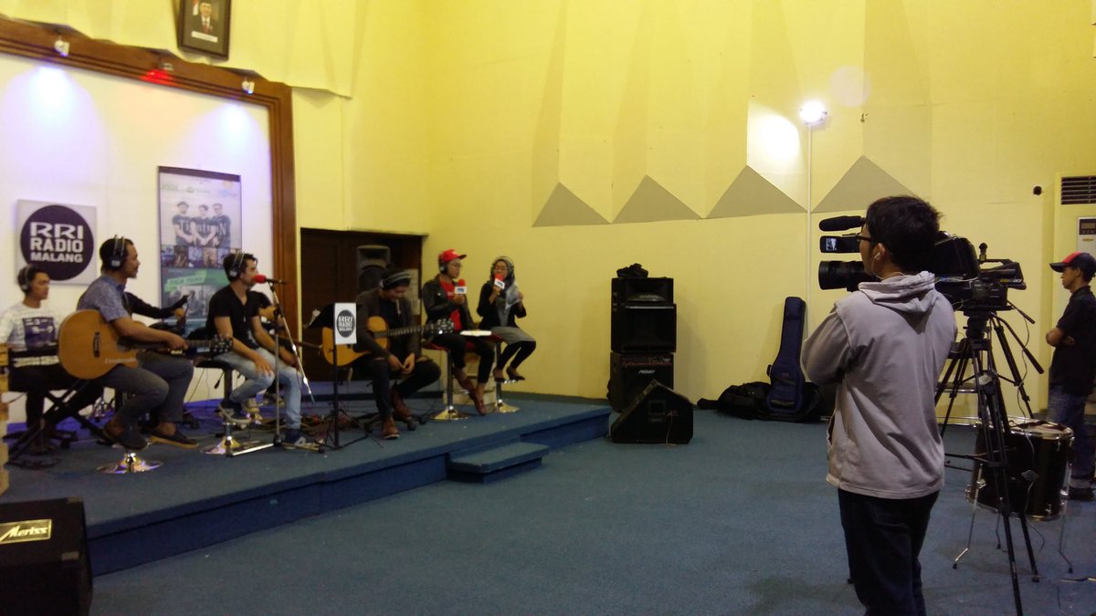 Studio Satu RRI Malang menjadi tempat untuk RRI Live Music

#RRILiveMusicMlg