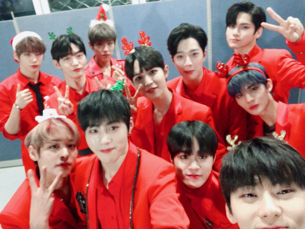 [#워너원데이] 🎄워너블과 맞이하는 두 번째 크리스마스🎄워너블과 함께여서 그런지 더없이 따뜻하고 행복한 크리스마스로 기억 될 것 같아요🎅🏻 우리 워너블도 즐거우셨다면 소.리.질.러 (🗣예~행님!) 메리크리스마스~~❤️💚