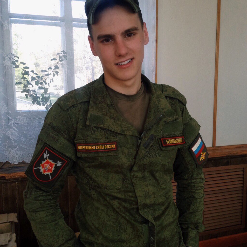 ДЕМБЕЛЬ 👨‍✈️
.
Вот и прошли 365 ⏳
Слишком много понял, осознал и начал ценить за этот год. В армии на жизнь смотришь с другого ракурса. Все мелочи, которые не замечаешь на гражданке, становятся чересчур значительными.
Армия научила жить в реальности, а не в иллюзии.