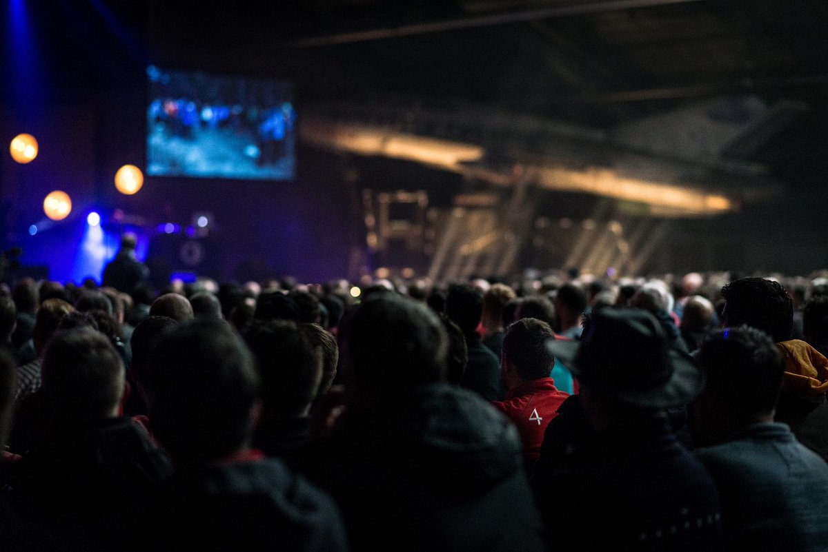 Als Andre Kuipers ergens een lezing geeft, dan staan de mensen daarvoor in de rij. Reyer en Heartbeat trekken volle zalen. Een dagje fun en avontuur op een oude vliegbasis. Toespraken van Henk Stoorvogel en Theo van den Heuvel. 
4m.nl/event staat bol van de inspiratie
