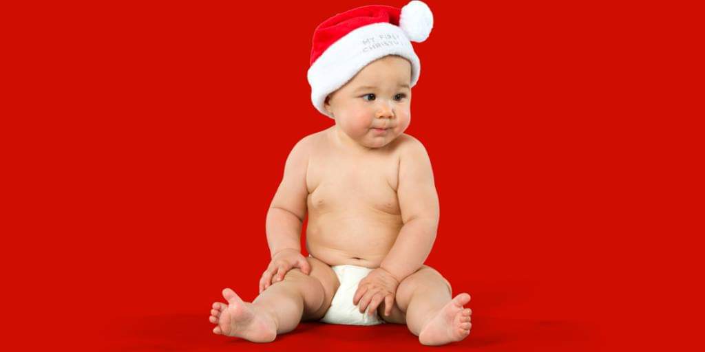 Mumsnchums's tweet photo. It's #Christmas ! Wishing a very merry one and happy holidays to all! Is your household waking up yet? 

#MerryChristmas2018 https://t.co/rSAm0SduOb