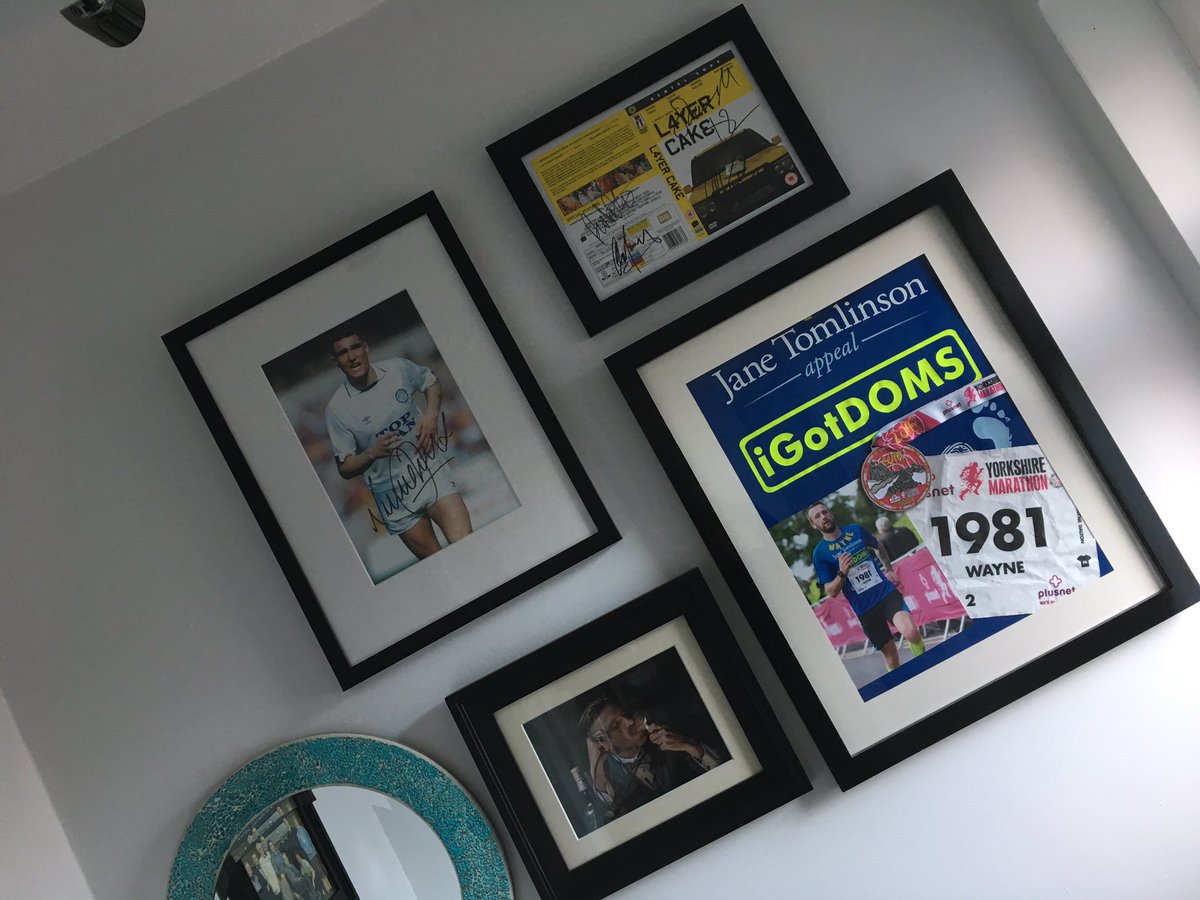 Dollo1981's tweet photo. New bit of memorabilia for the collection @DanielCraigOO7 @ThePeakyBlinder @VinnieJones65 @oasis @peterkay_co_uk what to get next??? https://t.co/gVJuJvBhWQ