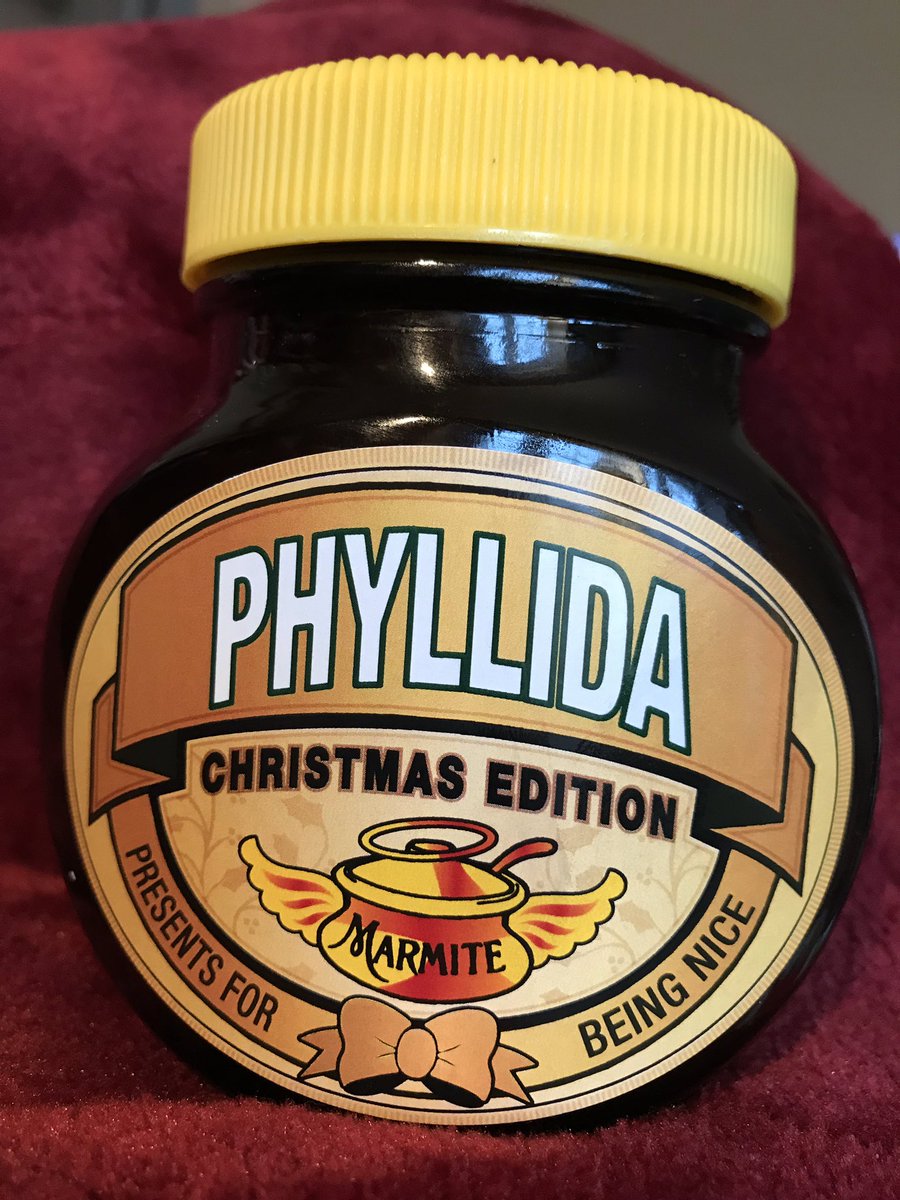 shrimpyshrimpy1's tweet photo. Happy Christmas to me π
#Marmite #Phyllida https://t.co/2JlU4O9oNK