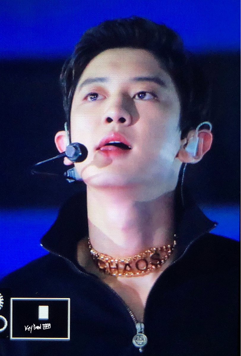 KBoard1127's tweet photo. #chanyeol #찬열 181225  SBS가요대전 ㅠㅠㅠㅠㅠㅠㅠㅠ https://t.co/10MzVZFg81