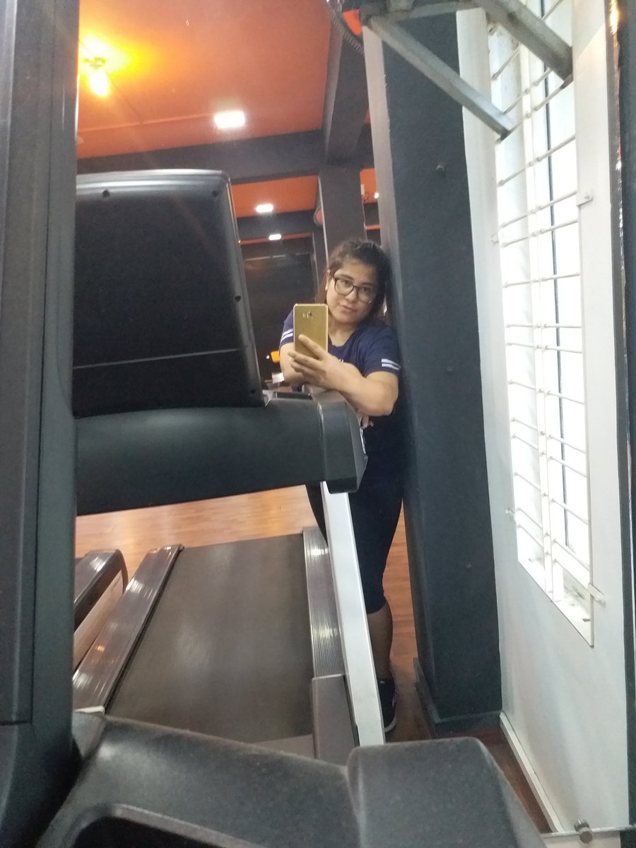 Gemini_Japo's tweet photo. #gym #Christmas #lonelychristmas https://t.co/a1h5X0oRRU