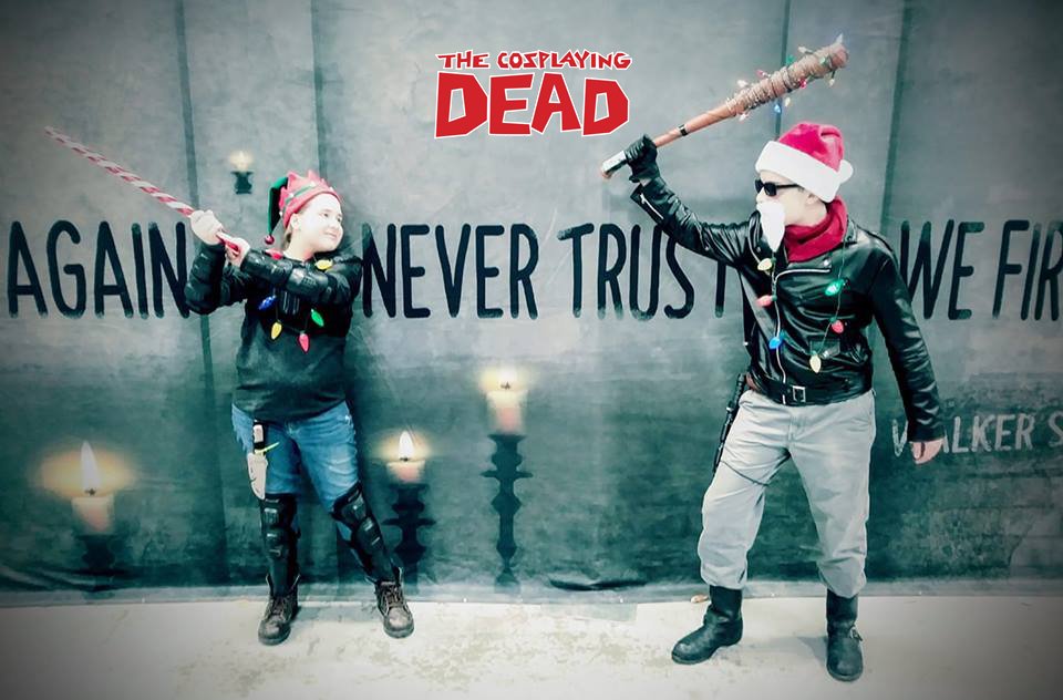 CosplayingDead's tweet photo. Seasons beatings! Merry Christmas from @CosplayingDead
(Dianne Cosplayer: @patrickwm68)
(Negan Cosplayer: @patrickwm68)
#TheCosplayingDead #TWD #WeAreTWD #TheWalkingDead #Negan #Dianne #MerryChristmas https://t.co/npajU7nAph