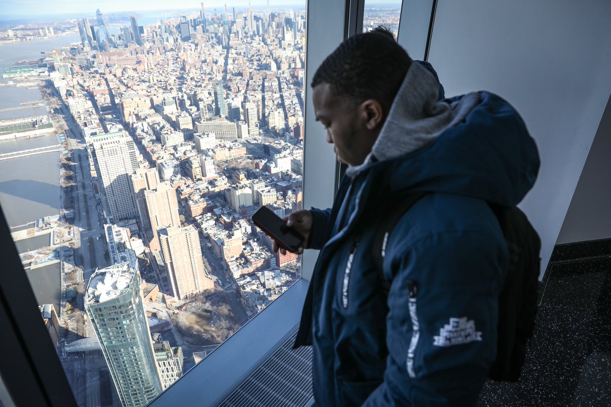 CanesFootball's tweet photo. Today, the squad has been taking in the holiday together, first visiting the amazing @OneWorldNYC: https://t.co/zOlBvLqttf