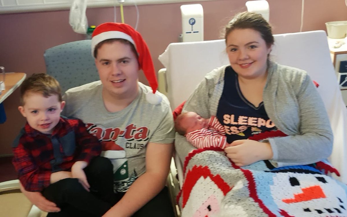 WesternHSCTrust's tweet photo. A few special deliveries today at Altnagevlin π πΆ Well done to our maternity staff on duty today at both hospitals. #WT12DaysOfChristmas https://t.co/4DqjiF3P7u