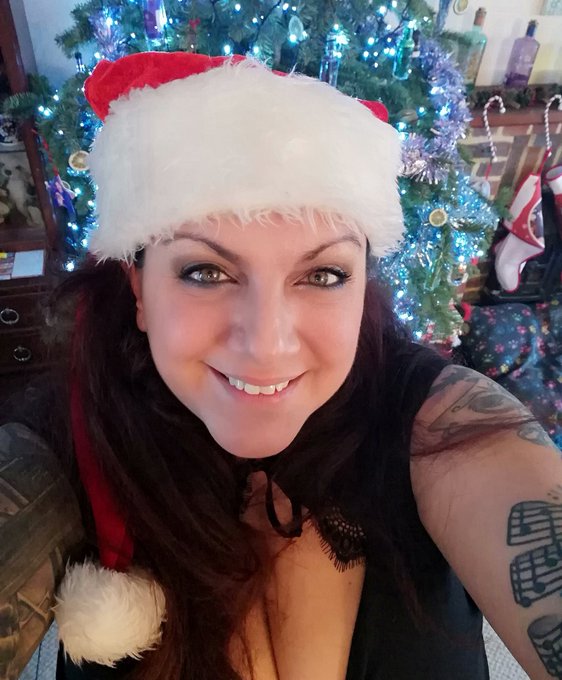 Wishing you all a very merry Christmas https://t.co/p9u48kRLjs<a href="/tag/mvsales"class="tags"><span>#mvsales</span></a>