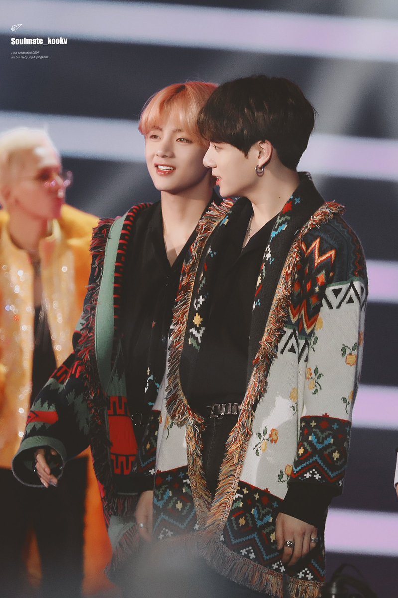 Soulmate_KookV's tweet photo. ���HD】181225 SBS 가요대전

#V #태형 #뷔 #TAEHYUNG #정국 #JUNGKOOK #jk #국뷔 #taekook #kookv #BTS⁠ ⁠ #방탄소년단 https://t.co/0KHqqBjo5h