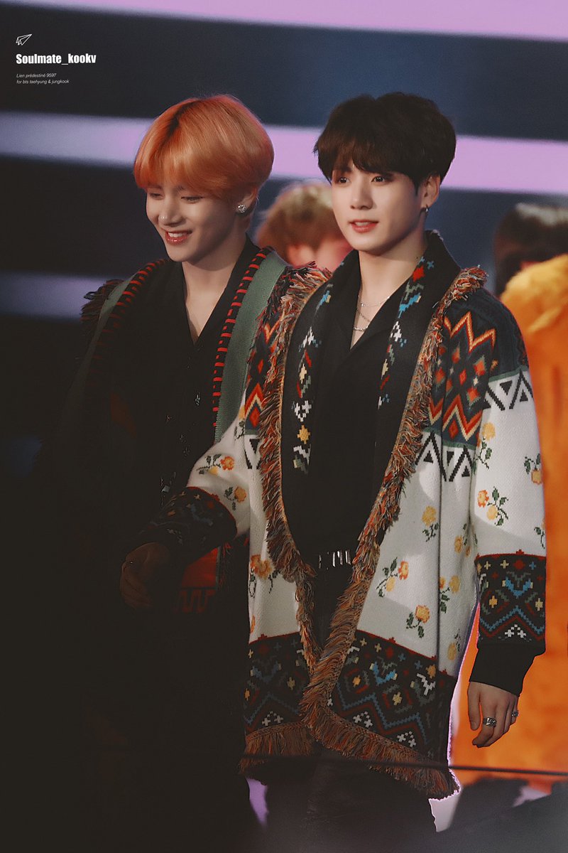 Soulmate_KookV's tweet photo. ���HD】181225 SBS 가요대전

#V #태형 #뷔 #TAEHYUNG #정국 #JUNGKOOK #jk #국뷔 #taekook #kookv #BTS⁠ ⁠ #방탄소년단 https://t.co/0KHqqBjo5h