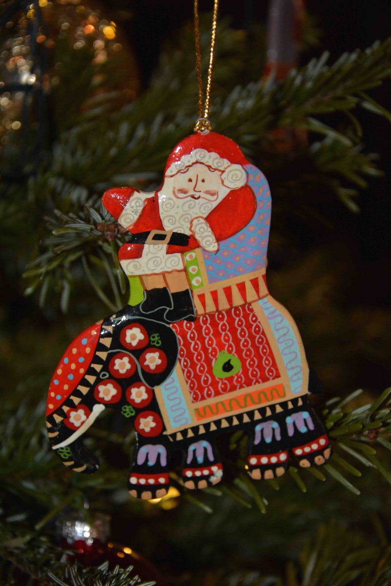 A very Merry Christmas from Team Roti Chai!🎄🎁 We're taking a well earned break today, back tomorrow for Boxing Day Butter Chicken and Bellinis!  instagram.com/p/Brz8W3AHNDU/