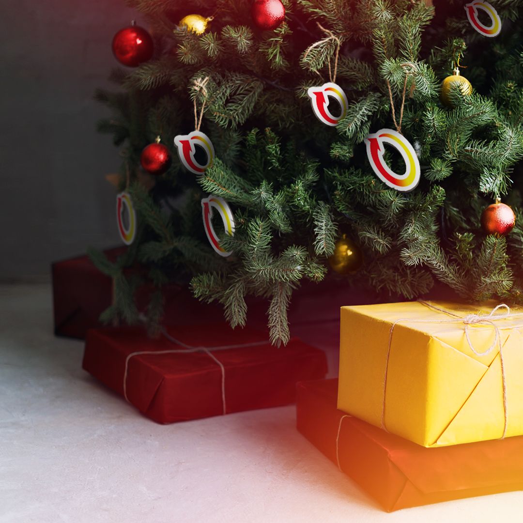 RetroBrooklynY's tweet photo. Opening your presents is enough of a workout today. Wishing our Retro family a #MerryChristmas! 🎄 #RetroFitness https://t.co/XUSlGNBxV0