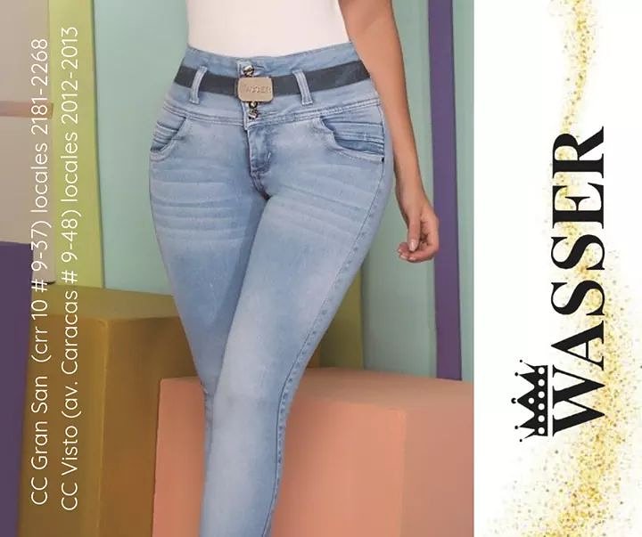 Wasser_Jeans's tweet image. Seguimos de fiesta 💝👖🎄 El look ideal para tus mejores celebraciones lo logras con tus #WasserJeans. Jeans con #AjustePerfecto y #RealceNatural que te hace lucir divina en todo momento. 
WASSERJEANS.com.co
#colección #VentasPorCatalogo #Calidad #Diseño #Design #ModaMujer