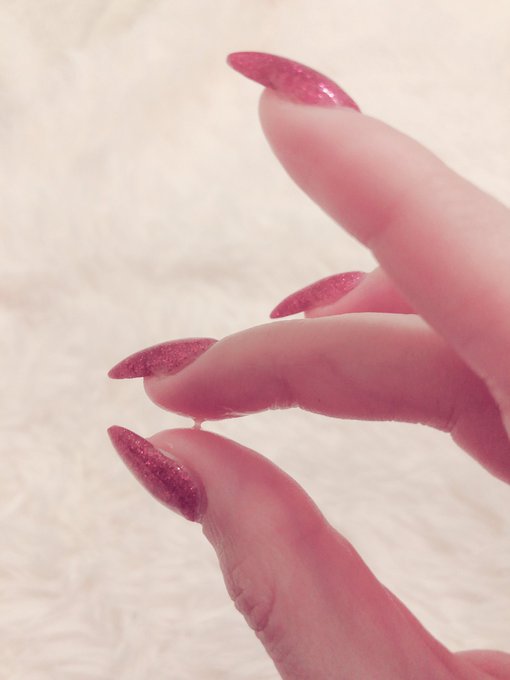 お久しぶりに一人でにゃんにゃんしちゃったですよ？w なんかムズムズしてw https://t.co/gLg6lVWdqD