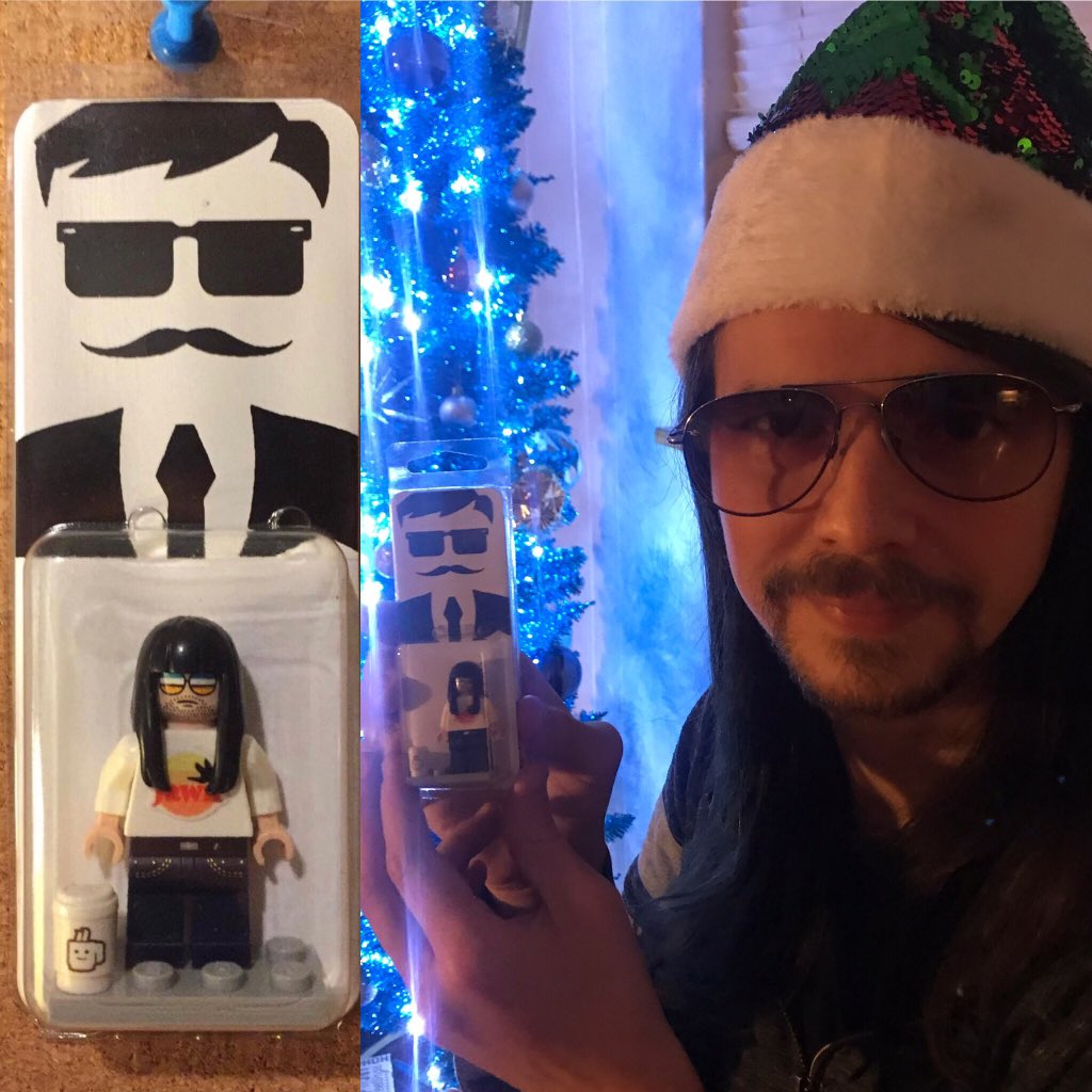 My Christmas Wish came true... I am reborn as a lego man. Thanks you, <a href="/LeeAnnFenderson/">Lee Ann Fenderson</a>. 

Check out @cococompro on Instagram for more! 

#SouthFelliniPlayset #TrovSoldSeparately #ChokingHazard